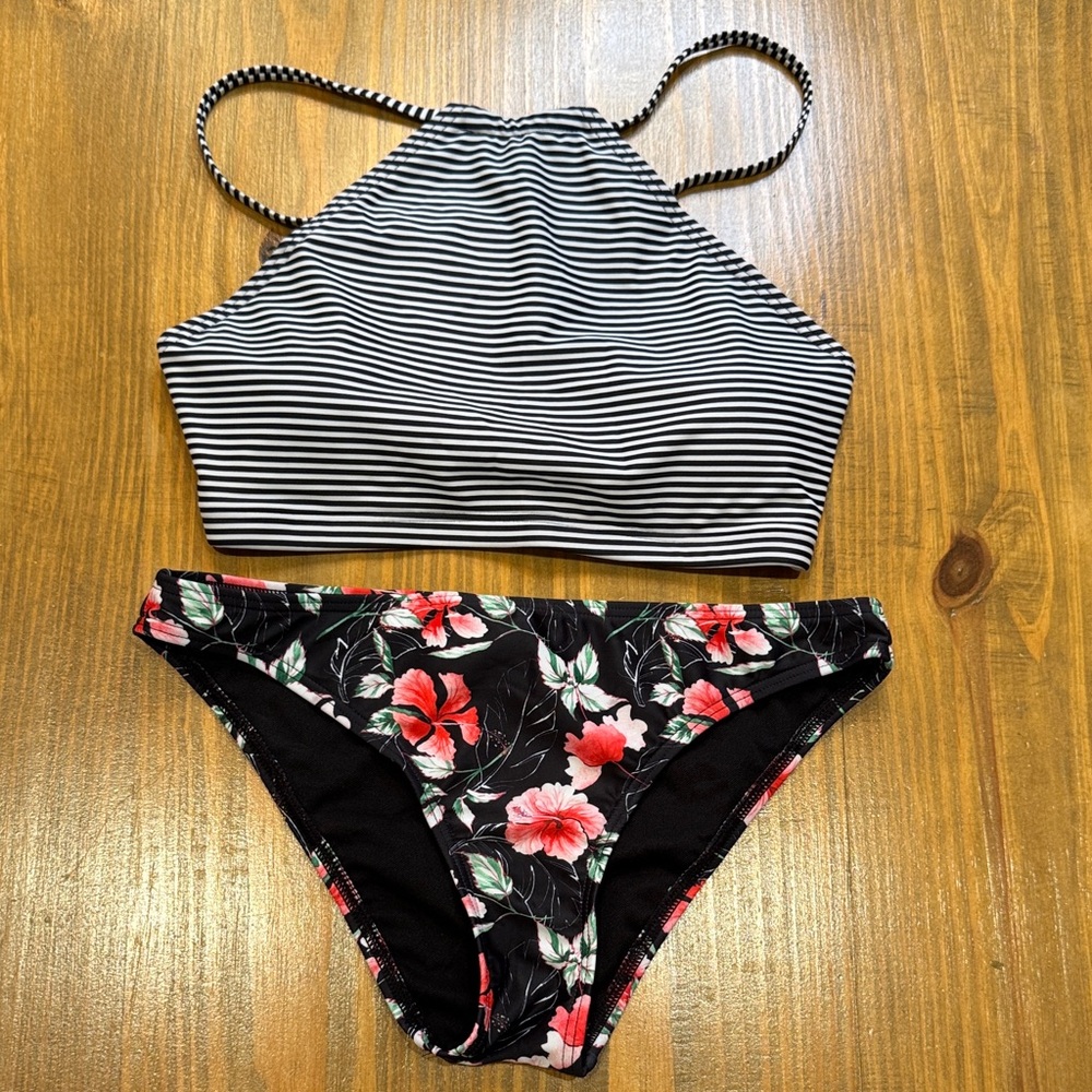 Black & white striped Bikini top with red floral bottoms NWOT women’s swimwear
